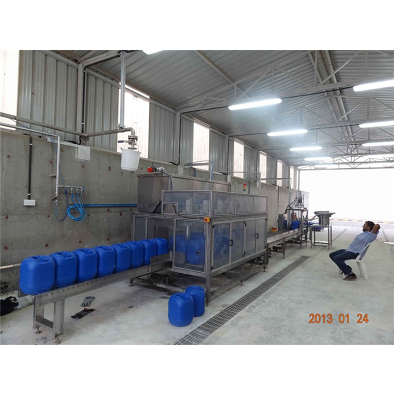 液體灌裝機(jī),稱重灌裝機(jī),定量灌裝機(jī) 液體灌裝機(jī),稱重灌裝機(jī),定量灌裝機(jī)