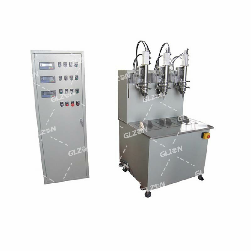 液體灌裝機(jī),稱重灌裝機(jī),定量灌裝機(jī) 液體灌裝機(jī),稱重灌裝機(jī),定量灌裝機(jī)