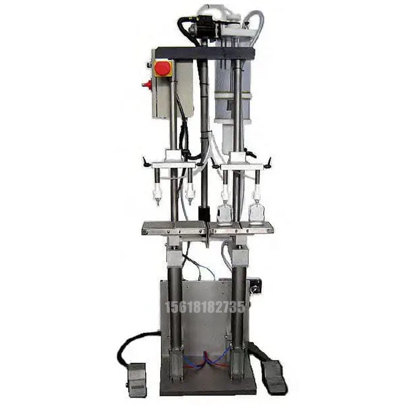 液體灌裝機(jī),稱重灌裝機(jī),定量灌裝機(jī) 液體灌裝機(jī),稱重灌裝機(jī),定量灌裝機(jī)