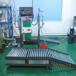 定量稱重灌裝機(jī) 全自動高速壓噴嘴灌裝機(jī)