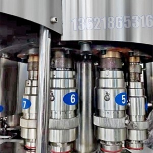 10升自流式陶瓷泵壓蓋機(jī)_芝麻油壓蓋機(jī)設(shè)備生產(chǎn)廠家